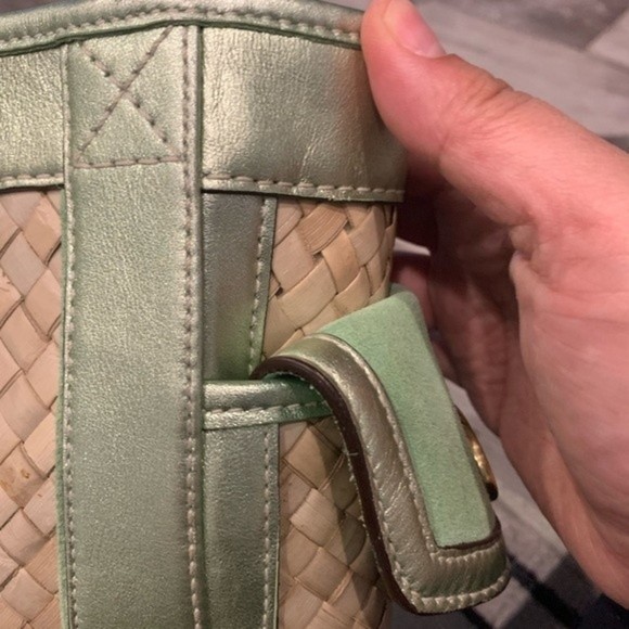 Mettalic green woven woven rattan and suede hand bag mo4k-4433 - Picture 5 of 9